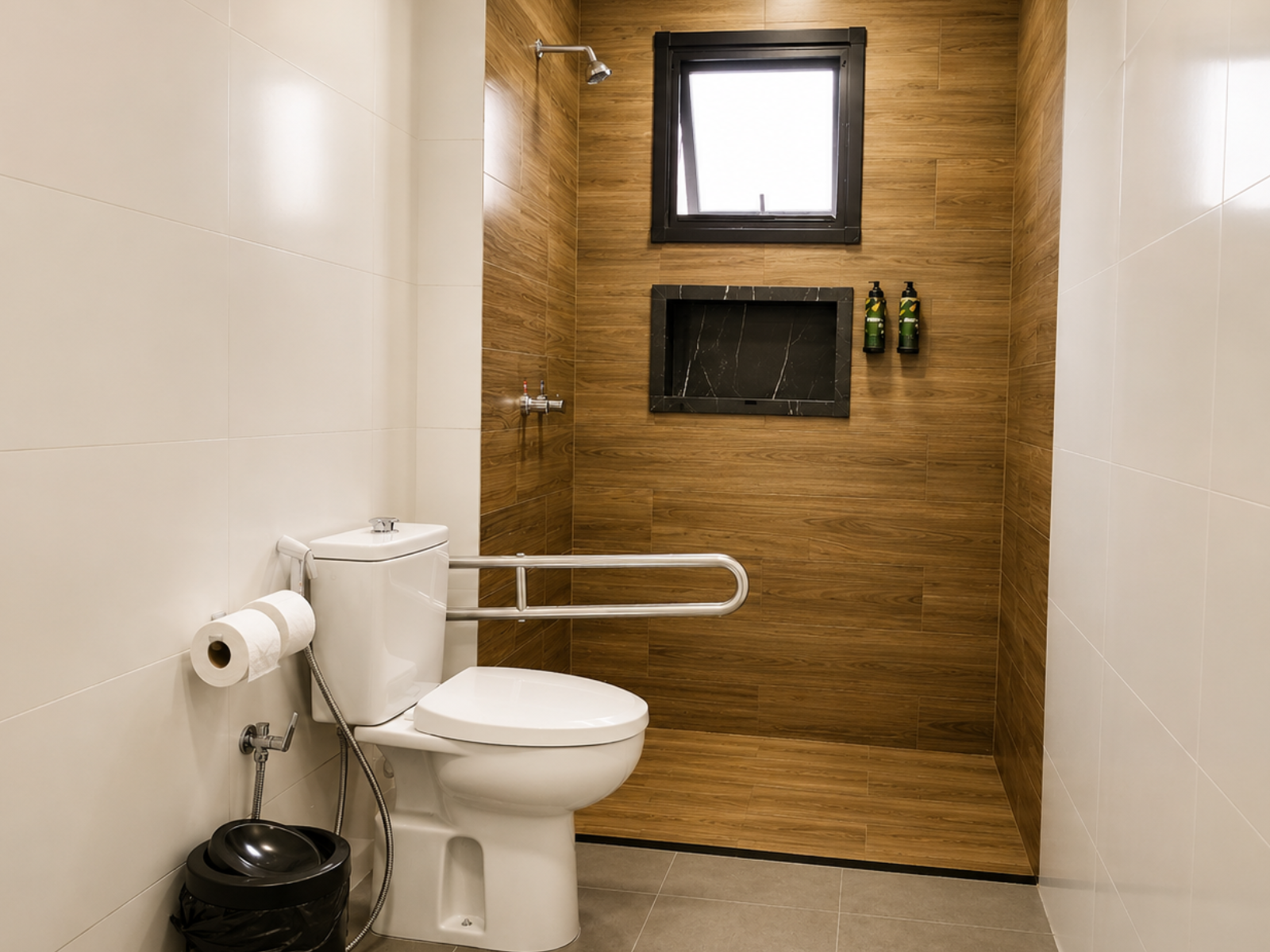 Naturé Luxo PCD - Chuveiro adaptado